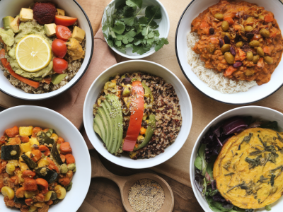 Comment transformer cinq recettes familiales en menus végétariens simples et savoureux pour la semaine