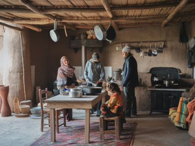 Comment choisir et tester un atelier de cuisine locale en voyage pour ramener une recette maîtrisable chez soi